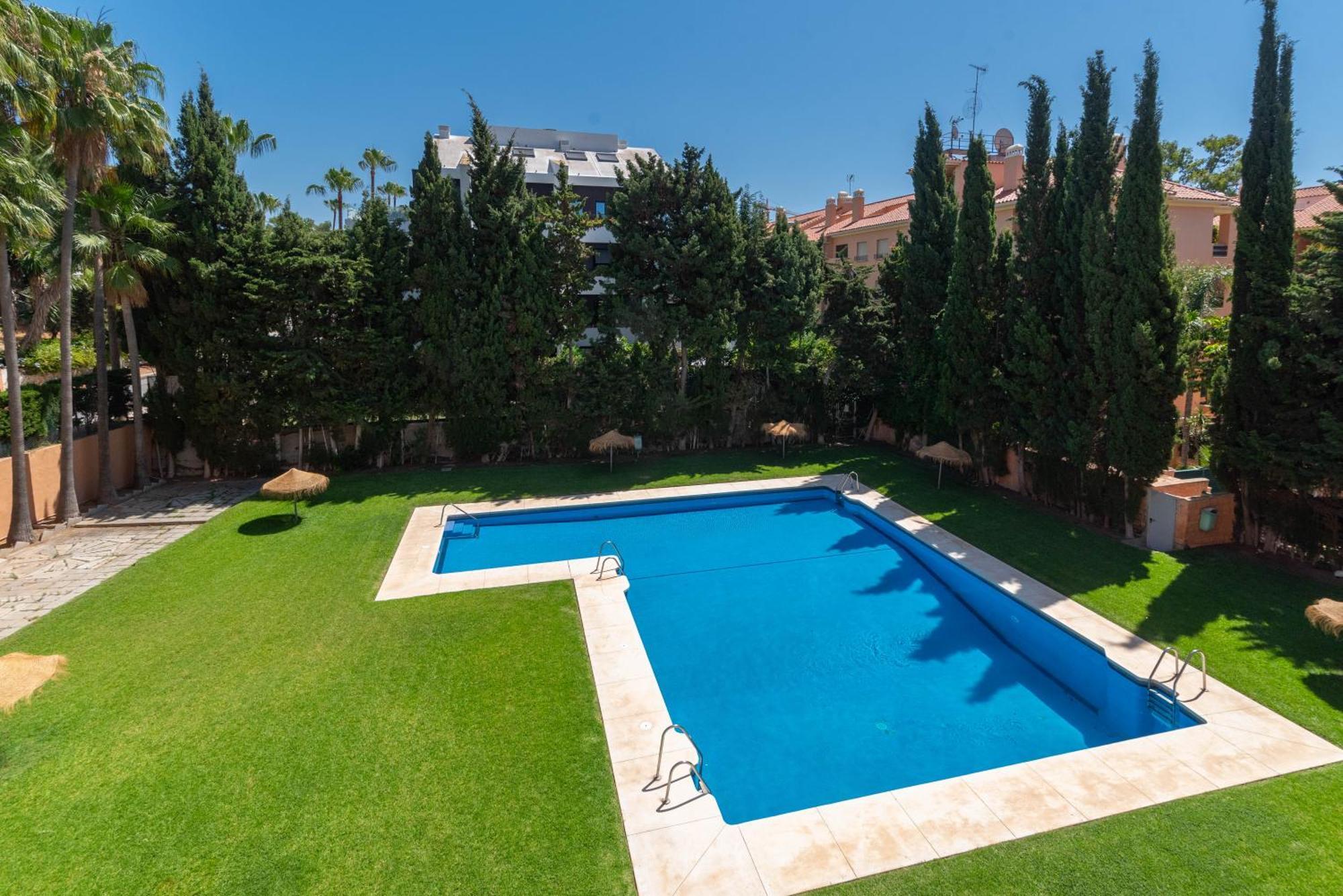 Cabopino Duplex, Swimming Pool, Beach 5Min Away, Chill Out Terrace And High-Speed Wifi Marbella Kültér fotó